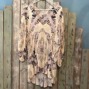 Free People Top. Large
